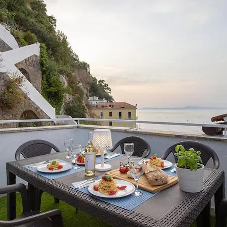 Sorrentovibes - Seaview On The & Amazing Views Terrace Apartamento *